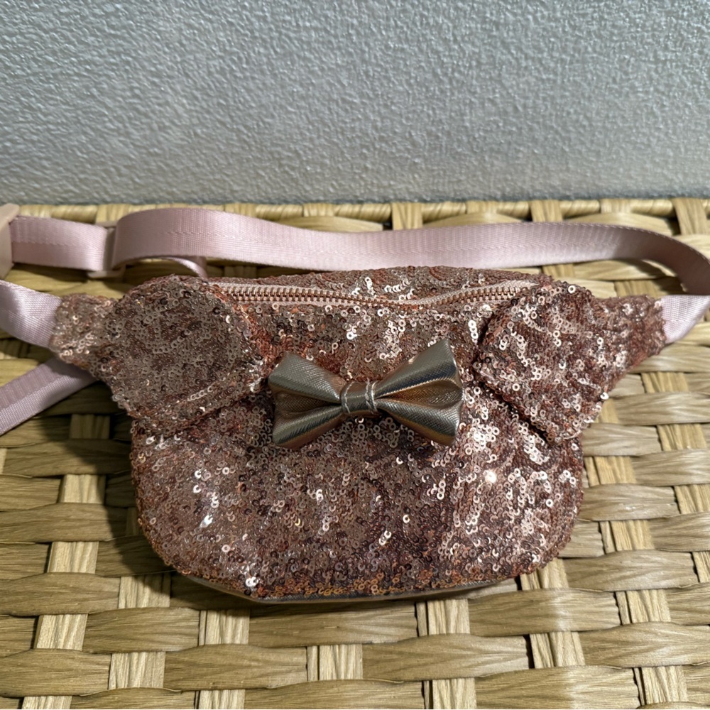 Loungefly X Disney Rose gold Sequin Minnie Bow Fanny pack